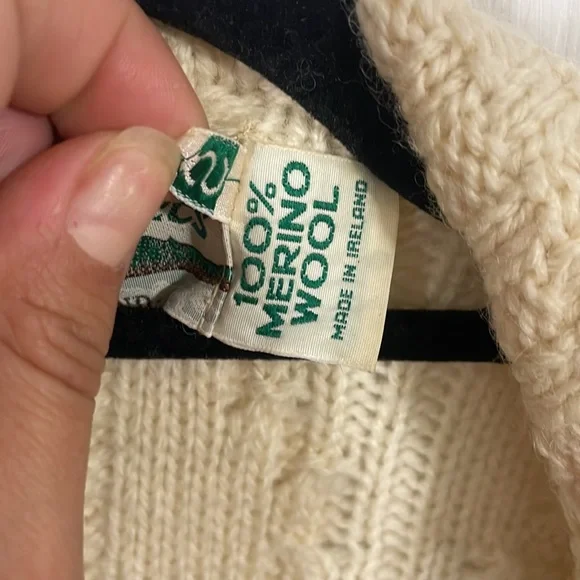 Women’s wool cardigan. - Picture 3 of 5